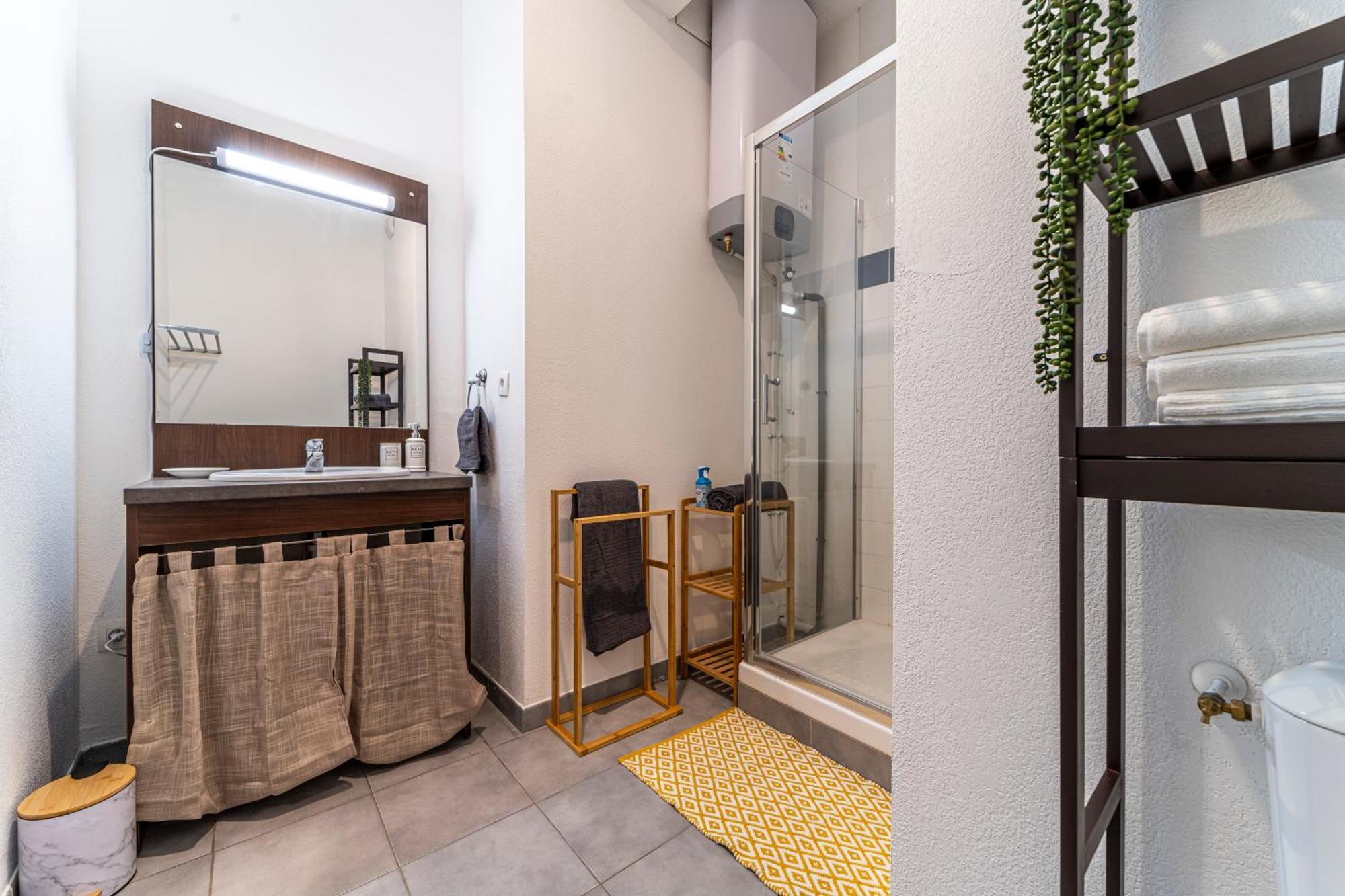 Stay Cosy Lille I Tourcoing - Appartement - Hypercentre - Parking Securise - Wifi - Netflix - Cuisine Екстер'єр фото