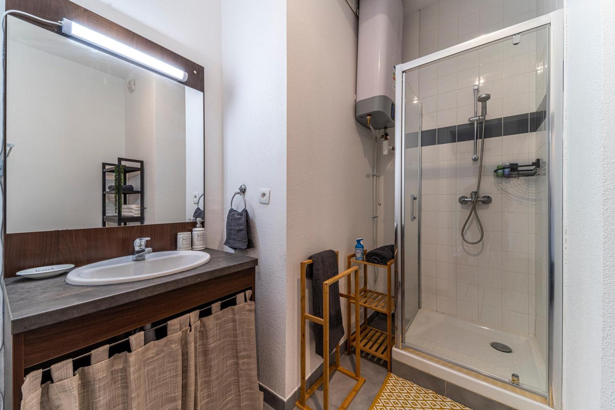 Stay Cosy Lille I Tourcoing - Appartement - Hypercentre - Parking Securise - Wifi - Netflix - Cuisine Екстер'єр фото